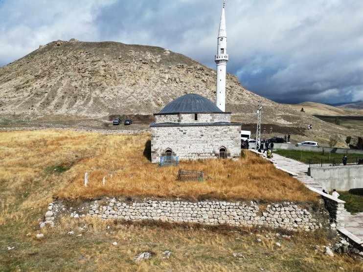 Tarihi Toprakkale Camii Bilim Kafe Buluşmalarına Ev Sahipliği Yaptı6