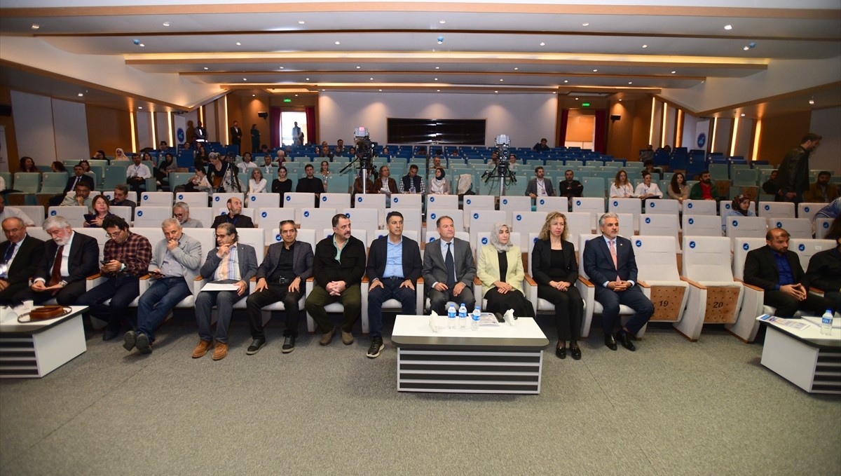 Van'da "1. Uluslararası Van Sosyal Bilimler Sempozyumu" başladı