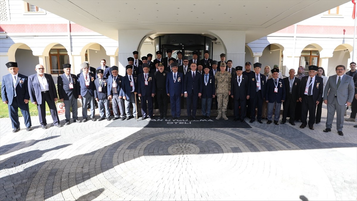 Van'da 46 gazi Kuzey Kıbrıs Türk Cumhuriyeti'ne uğurlandı