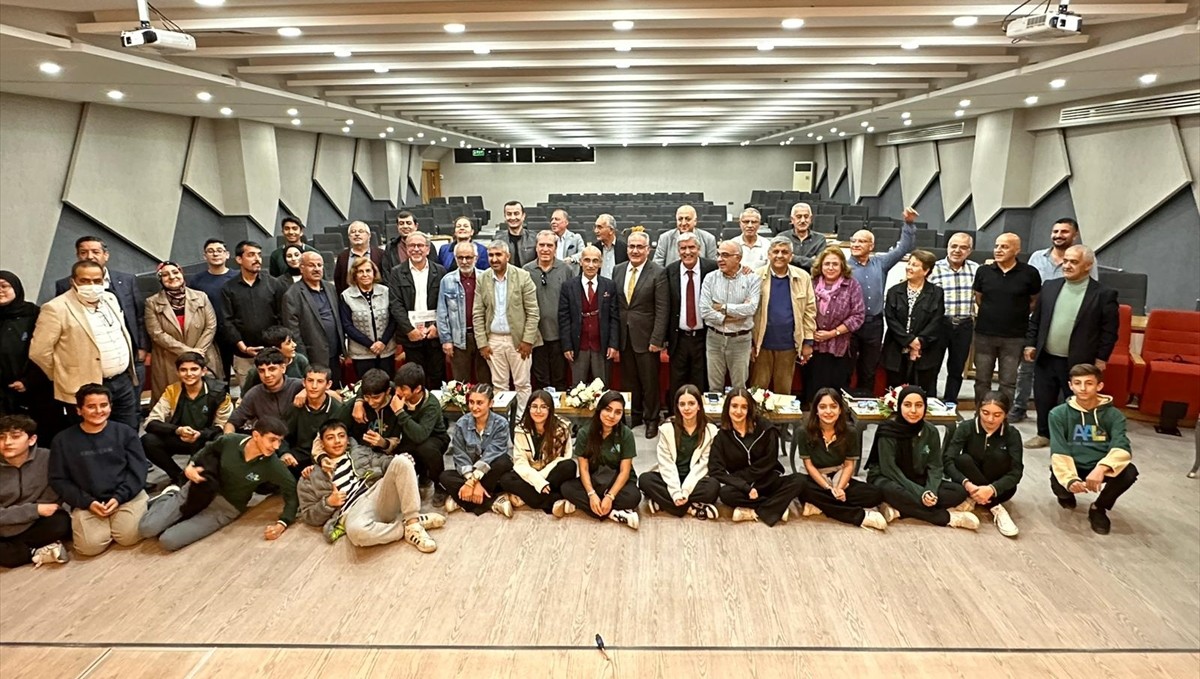 Van'da "Mezun Akademi-Kariyer Buluşmaları" etkinliği düzenlendi