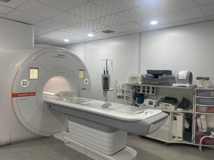 Ağrı'da yapay zeka destekli MR cihazı hizmete girdi