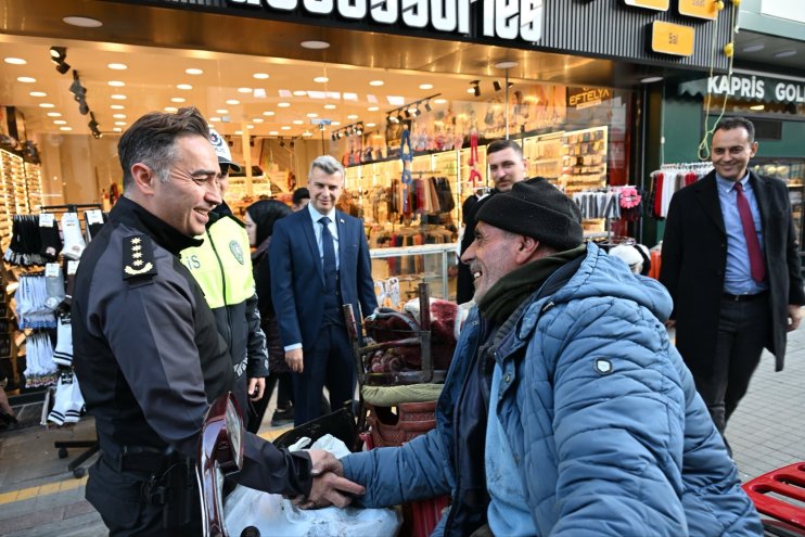 Ağrı Emniyet Müdürü Önder, kent merkezinde güvenlik tedbirlerini denetledi4