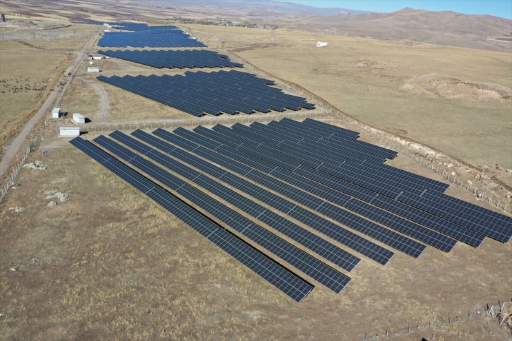 Ağrı'nın güneşi devlet desteğiyle elektrik enerjisine dönüşüyor