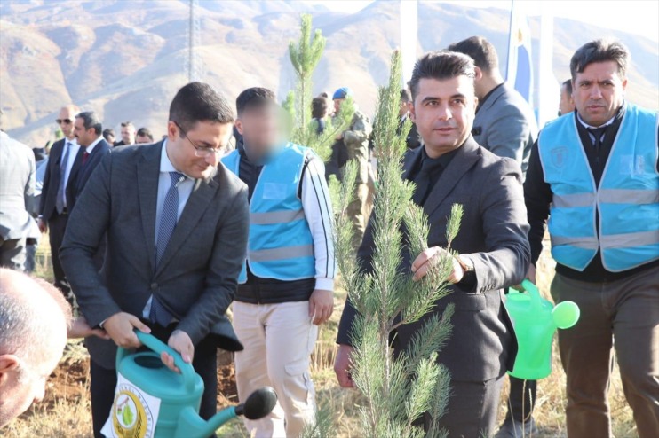 yükümlülerinden denetimli serbestlik ağaçlandırma etkinliği Bitlis