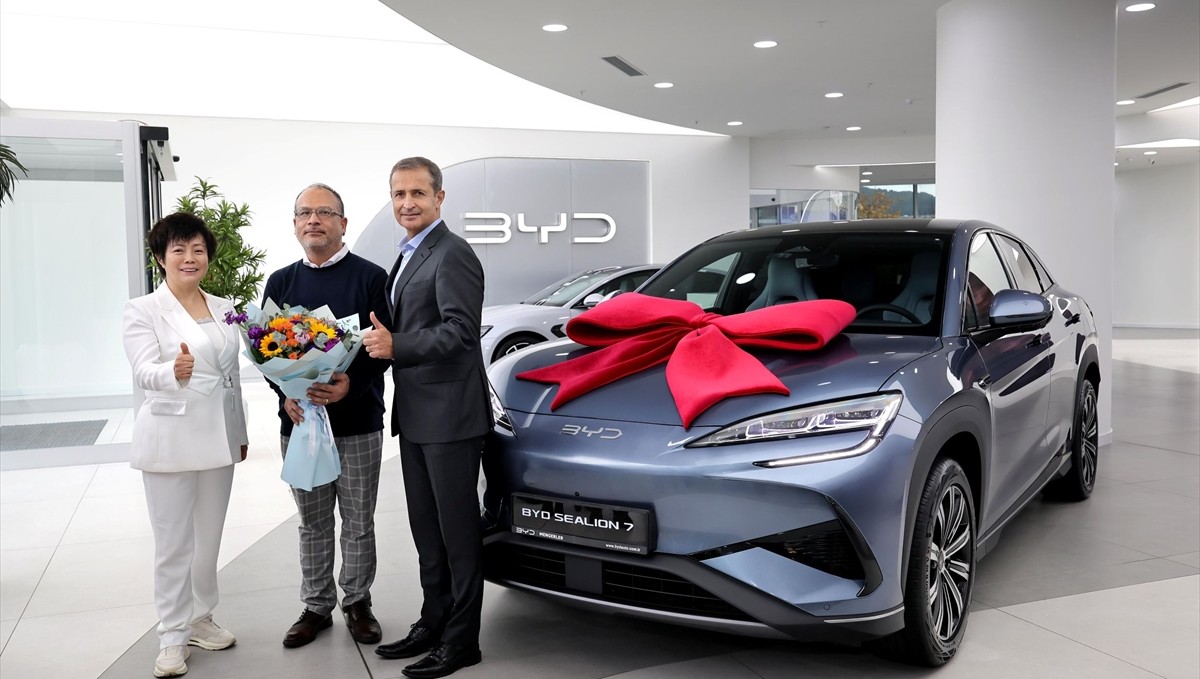 BYD, Türkiye'deki ilk SEALION 7 modelini sahibiyle buluşturdu