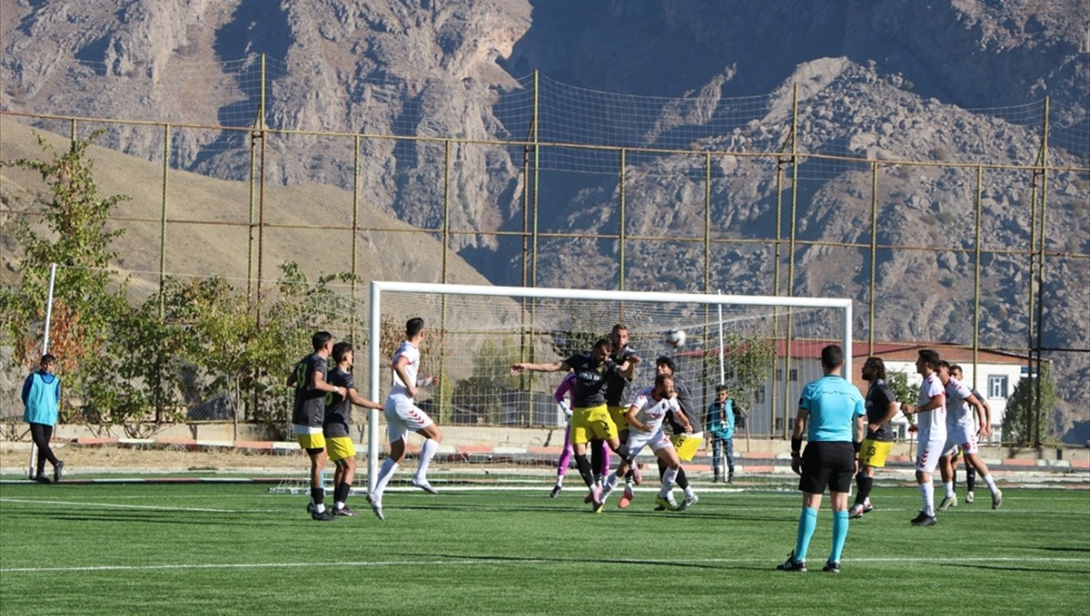 Hakkari Zapspor, konuk ettiği Bitlisspor 1916 ile berabere kaldı