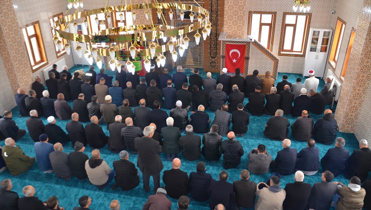 Hasköy'de Hz. Ebubekir Camisi açıldı