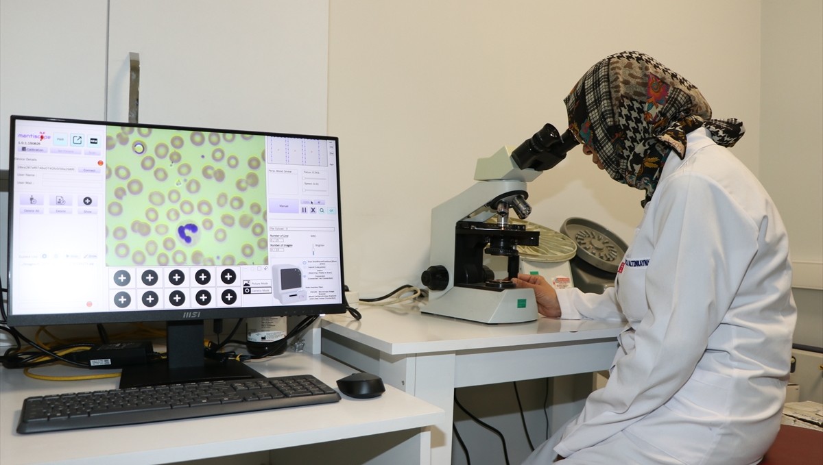 Kan hücrelerini yapay zekayla tanıyan cihaz hekimlere kolay erişim sağlıyor