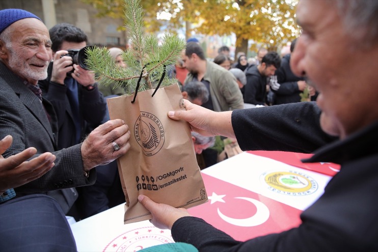 Milli Ağaçlandırma Günü'nde Erzurum ve çevre illerde fidanlar toprakla buluşturuldu