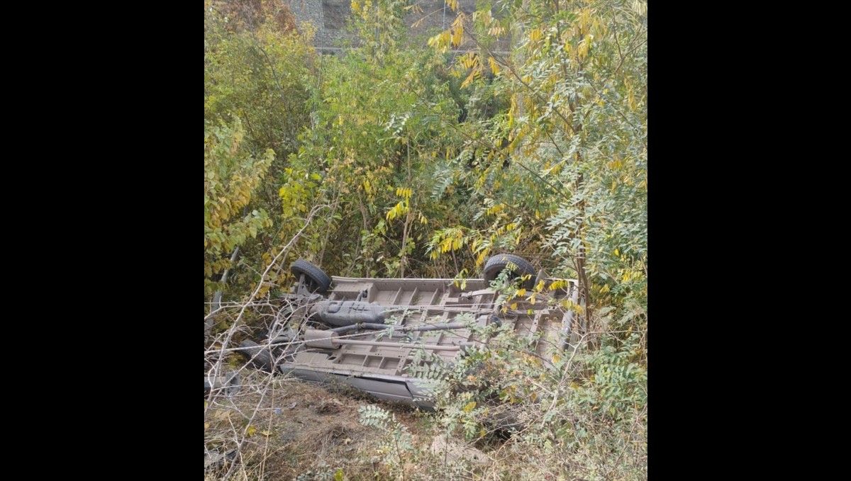 Malatya'da devrilen minibüsteki 3 kişi yaralandı