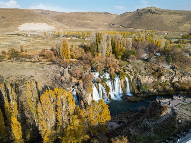 Muradiye büründü Şelalesi renklerine sonbaharın 6