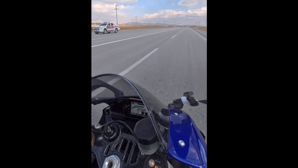 Muş'ta hız yaptıkları görüntüleri sosyal medyada paylaşan iki motosiklet sürücüsüne para cezası