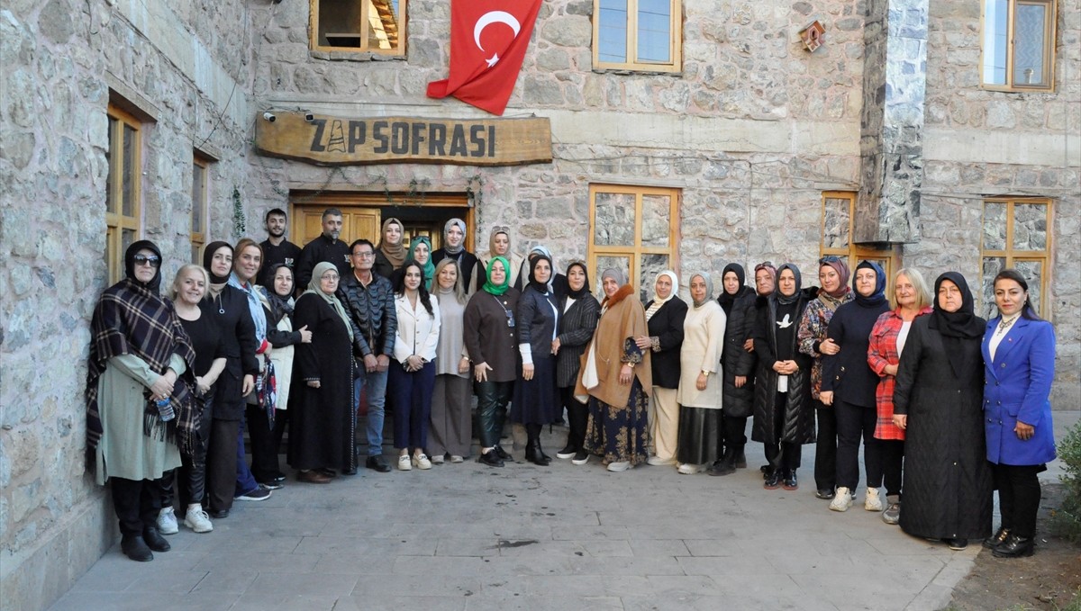 Trabzon'daki şehit ve gazi yakınlarından Hakkari'ye ziyaret