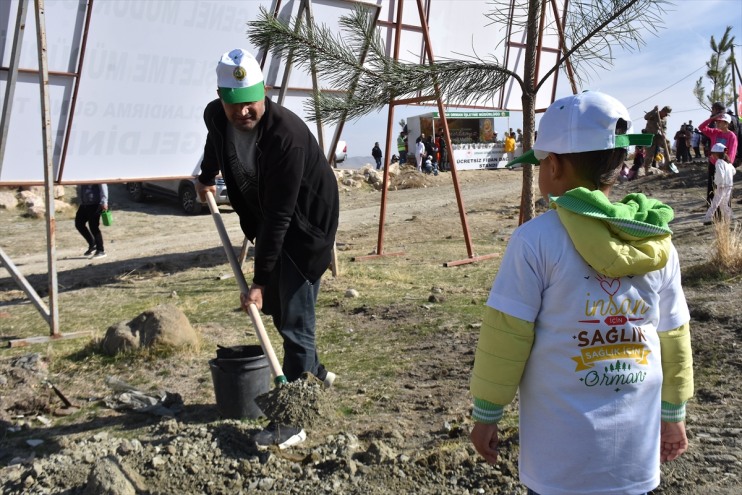 fidan illerde Van binlerce toprakla çevre ve  buluşturuldu 6