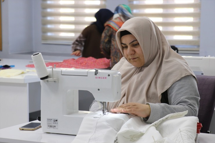 kadınlar Yazın kışın meslek kırsaldaki da ediniyor çalışan kurslarda yaylada 3