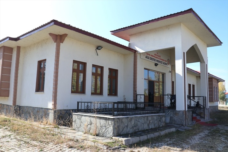 ediniyor çalışan kurslarda kadınlar yaylada Yazın kırsaldaki da kışın meslek 7