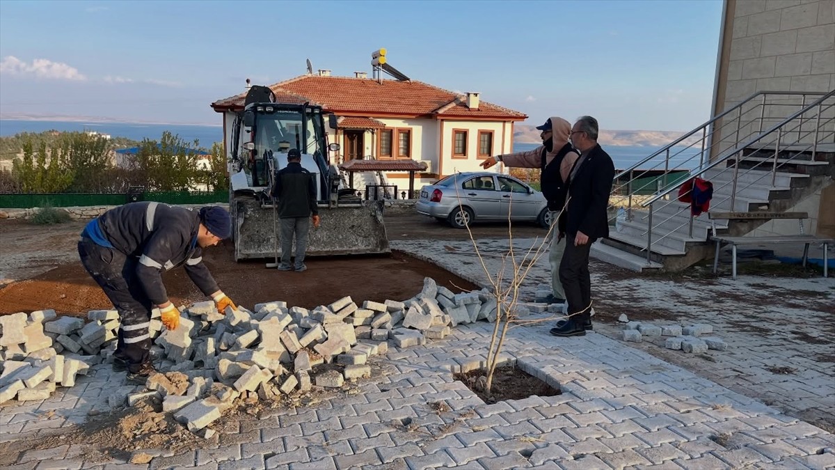 Ağın Belediyesinden yol ve çevre düzenlemesi çalışmaları
