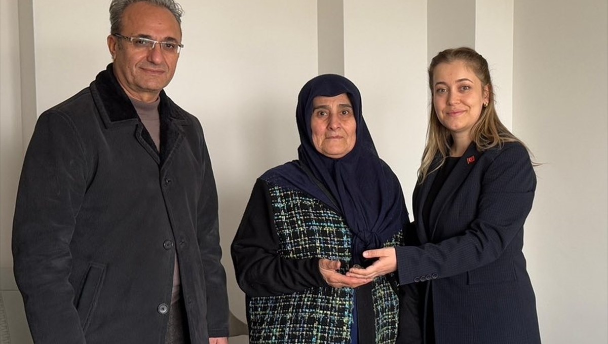 Ağın'da TOKİ tarafından yapılan 142 sosyal konutun anahtar teslimine başlandı