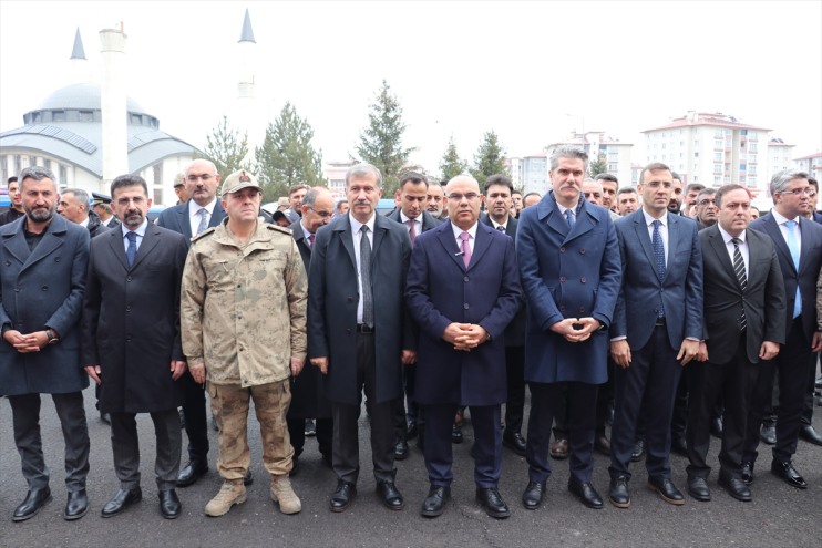 85 teslim ve jandarma emniyet edilen Ağrı