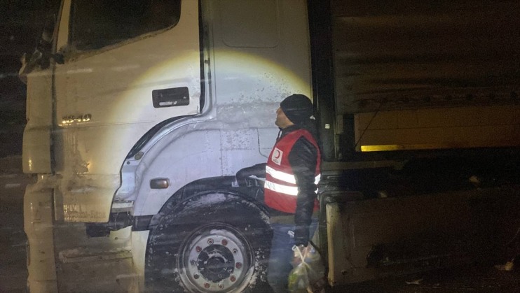 ulaşım tipi sağlanıyor kar güçlükle geçidinde Ağrı