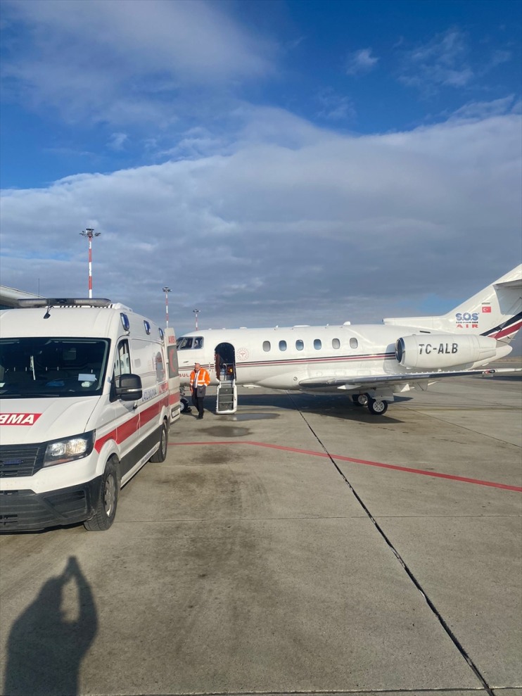 bebek sevk edildi ambulans gelişmeyen Elazığ