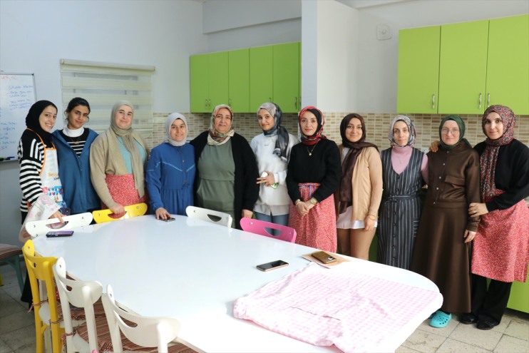 pastacılık ve kurslarıyla mutfağı Ağrılı kapısına aşçılık kadınlar çeviriyor gelir 3