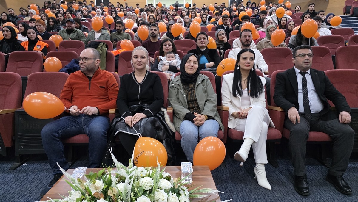 Bingöl'de kanser farkındalığı semineri düzenlendi