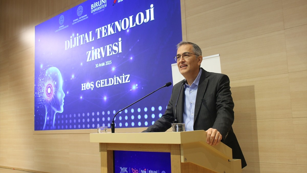 Biruni Üniversitesinde Dijital Teknoloji Zirvesi Düzenlendi