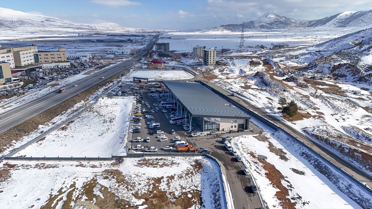 Bitlis Şehirlerarası Otobüs Terminali törenle hizmete alındı