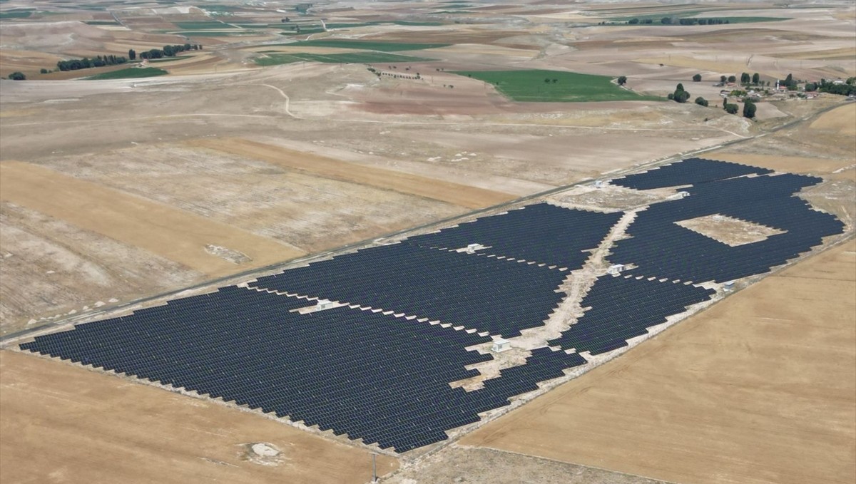 CW Enerji panelleriyle Polyteks