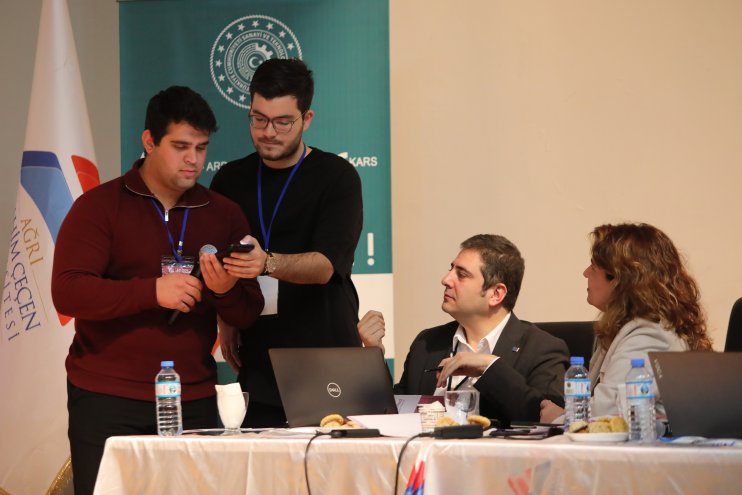 Doğu Anadolu Bölgesinde İlk Kez Düzenlenen Ağrı Startup Weekend Etkinliğinde AİÇÜ