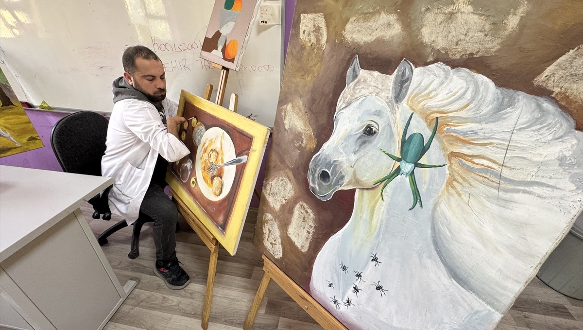 Engelli öğretmen öğrencilerine ilham kaynağı oldu