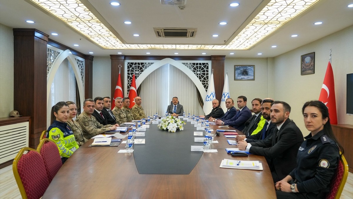 Hakkari'de çeşitli suçlardan aranan 3 bin 697 kişi yakalandı