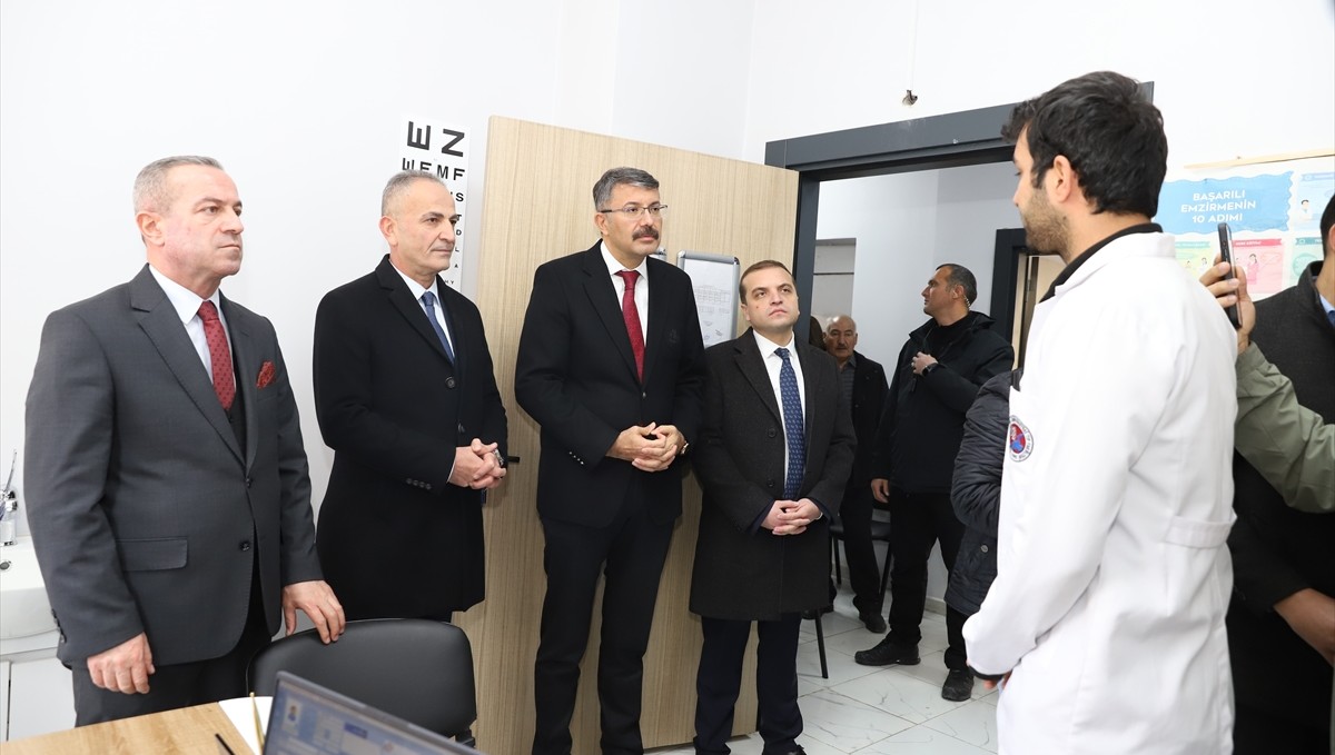 Hakkari yapımı tamamlanan kamu binaları açıldı