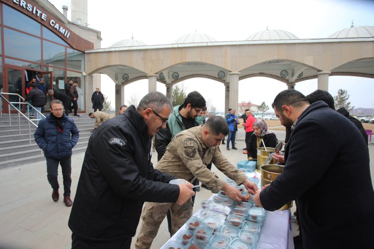 Hayatını Kaybeden AİÇÜ Öğrencisi Remziye Horuz İçin Mevlid Programı Düzenlendi4