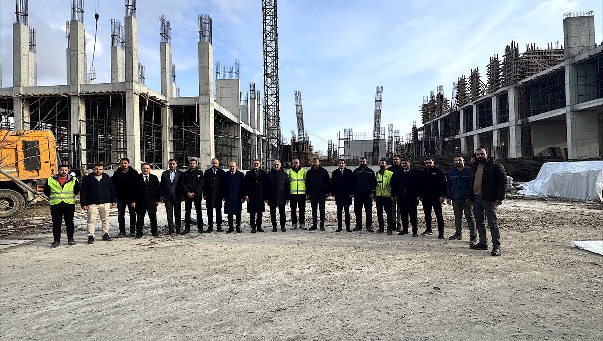 İçişleri Bakan Yardımcısı Karaloğlu, Van'da incelemelerde bulundu