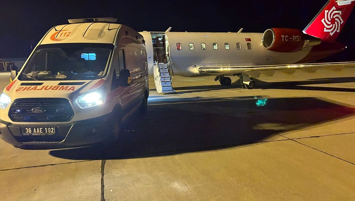 Kars'ta solunum sıkıntısı çeken bebek ambulans uçakla Ankara'ya sevk edildi