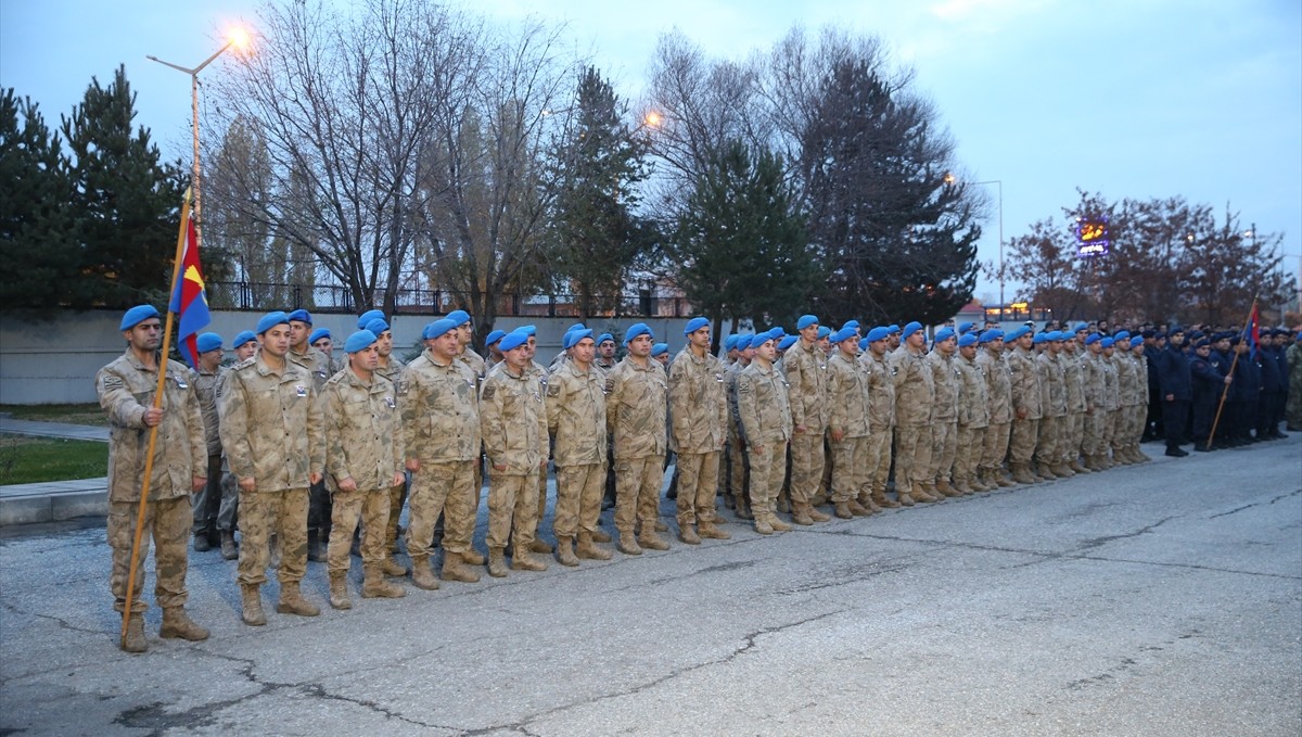 Korkut İlçe Jandarma Komutanı Üsteğmen Ali Kablan silah kazasında hayatını kaybetti