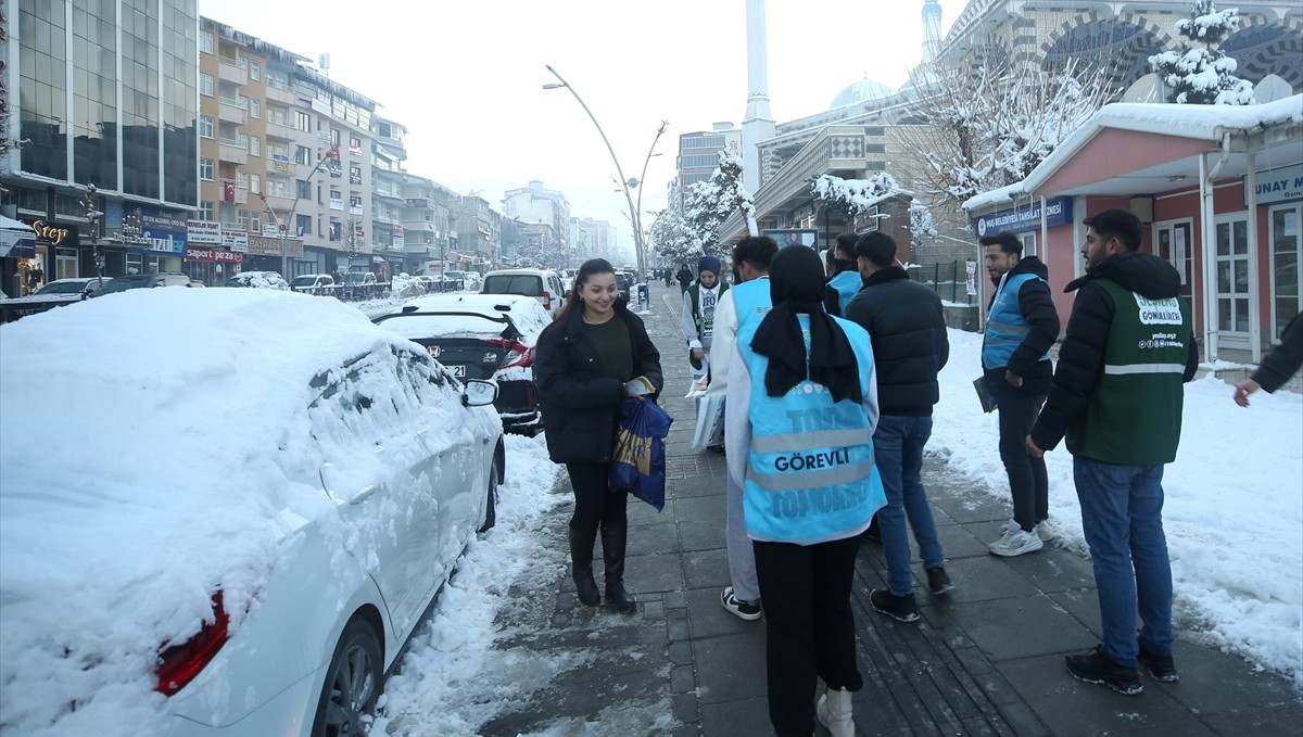 Muş'ta Yeşilay gönüllüleri, bir yılda 425 etkinlikle 30 bin 900 kişiye ulaştı