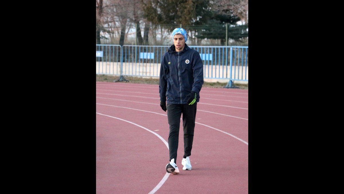 Rekortmen atlet Ömer Faruk, Avrupa ve dünya şampiyonalarına hazırlanıyor