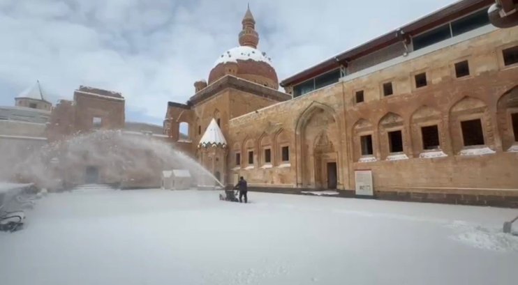 Tarihi İshak Paşa Sarayı