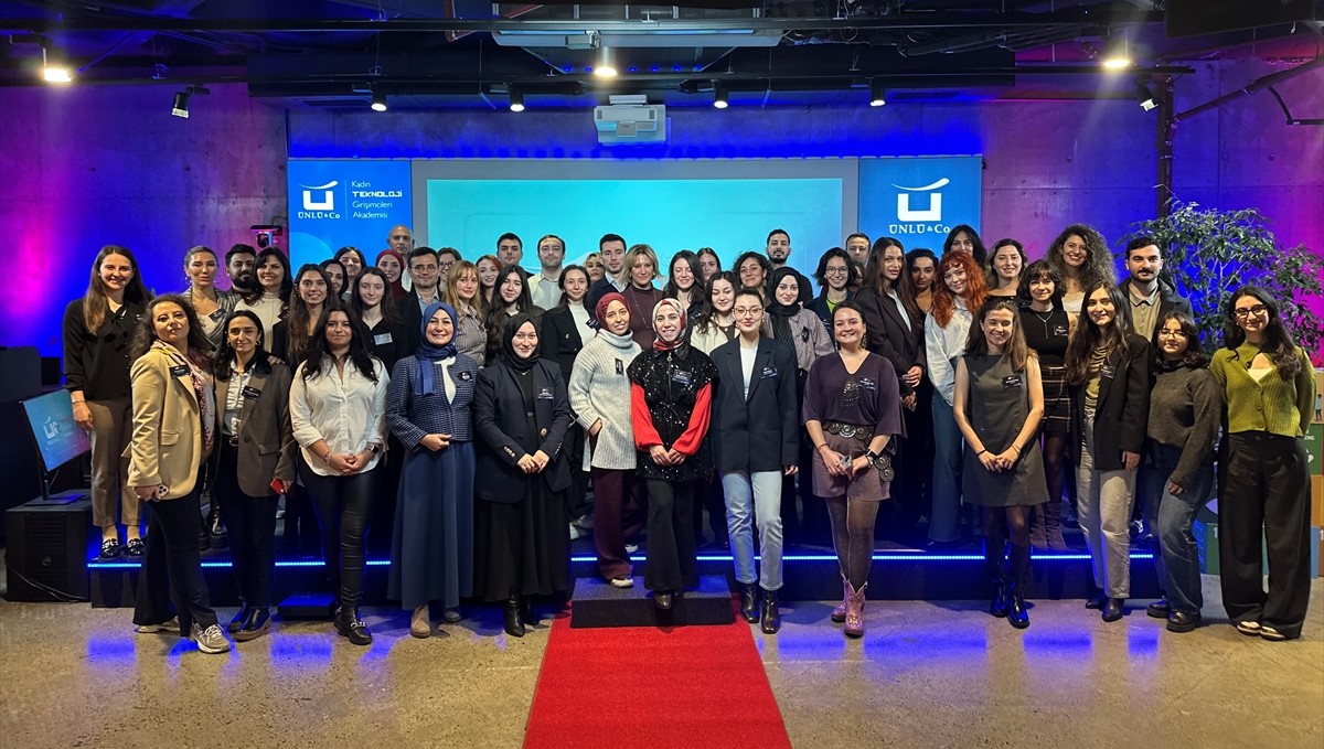 ÜNLÜ Co Kadın Teknoloji Girişimcileri Akademisi yeni dönemine başladı