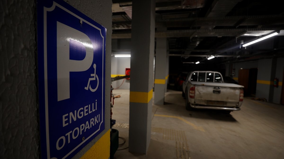 6 ŞUBAT DEPREMLERİNİN ÜÇÜNCÜ YILI - Yeniden inşa edilen Malatya'da trafik yer altı otoparklarıyla rahatlayacak