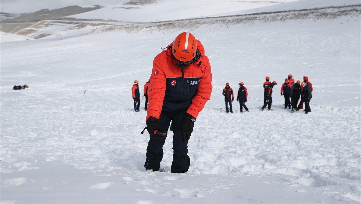 AFAD çığda hayat kurtaracak ekipler yetiştiriyor
