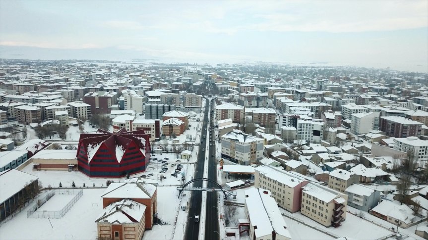 katlı tek karla evler görüntülendi kaplanan dronla Ağrı