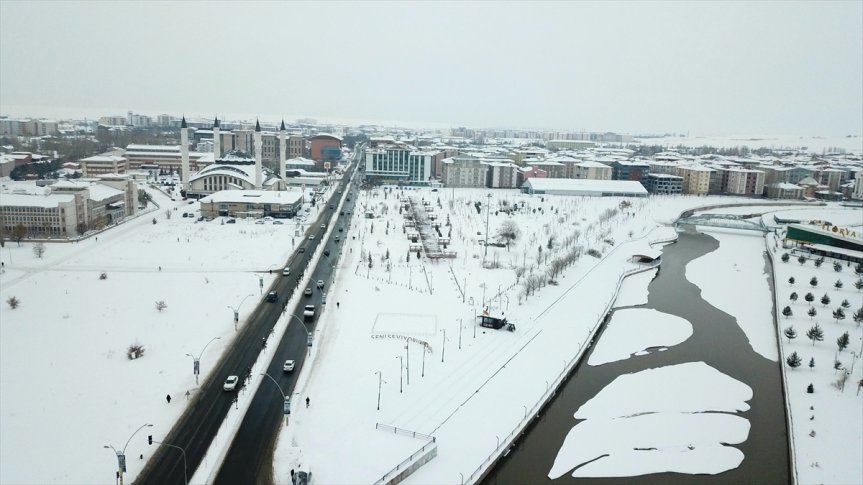 evler dronla görüntülendi kaplanan karla tek Ağrı