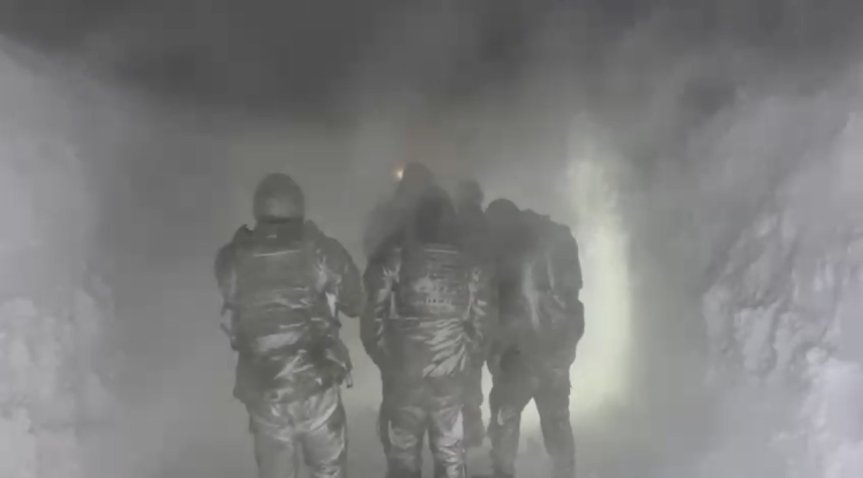 Ağrı-Kağızman kara yolunda tipide mahsur kalan 2 kişi kurtarıldı 1