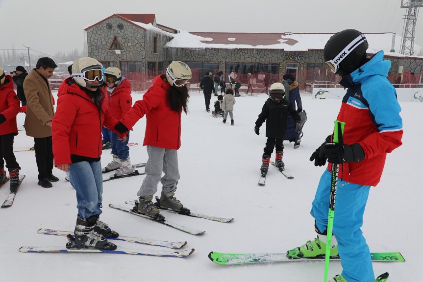 Ağrı Soğuk Değil Umut Var, Kayakla Güçlenen Çocuklar 6