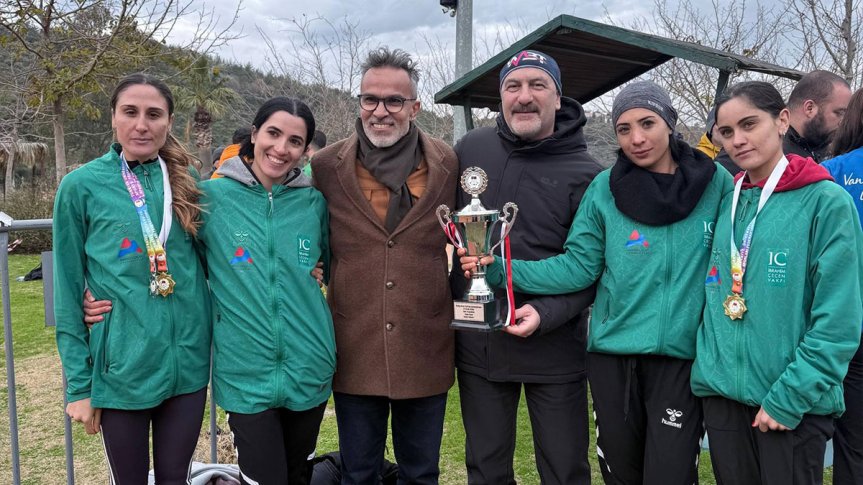 AİÇÜ Kadın Kros Takımı Türkiye şampiyonu oldu 3