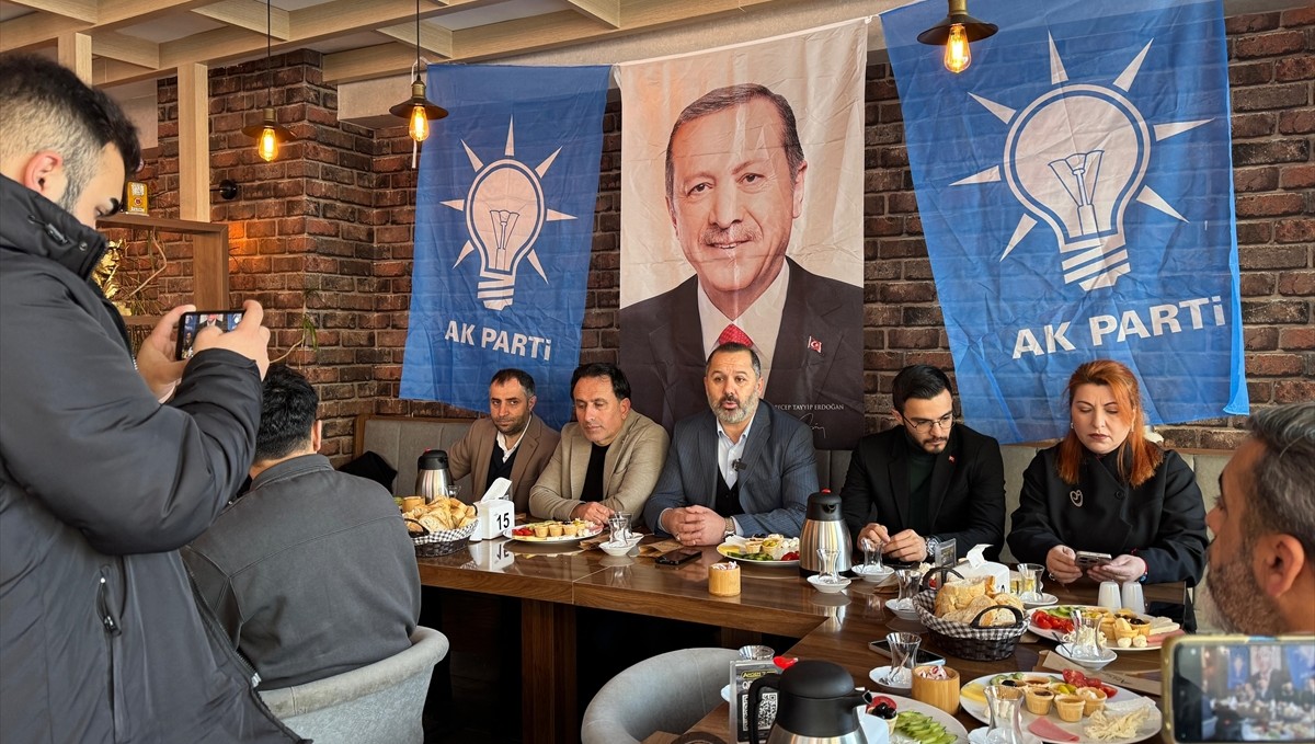 AK Parti Ardahan İl Başkanı Aydın, gazetecilerle buluştu
